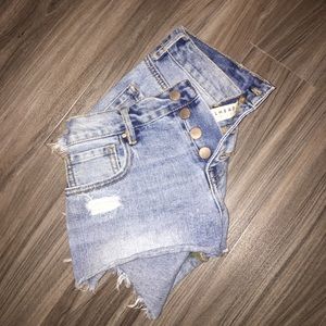 Bullhead denim high-rise jean shorts